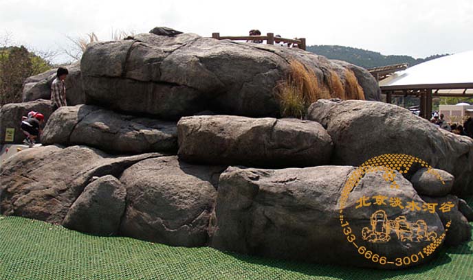 水泥假山.jpg 水泥假山