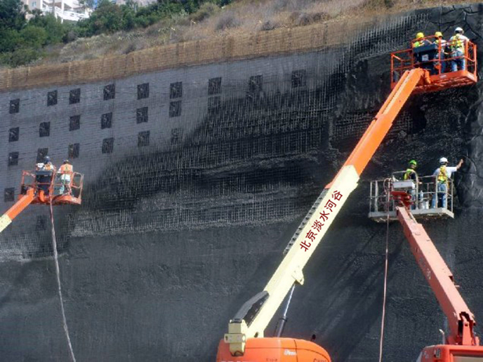 塑石假山施工隊(duì).jpg 塑石假山施工隊(duì)