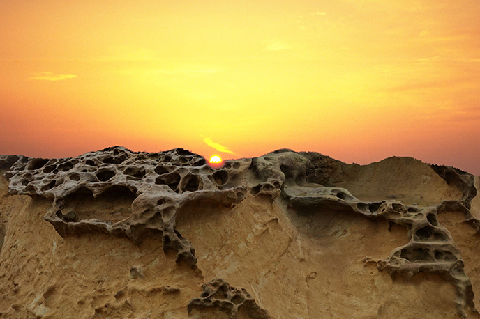 塑石假山圖片.jpg 塑石假山圖片