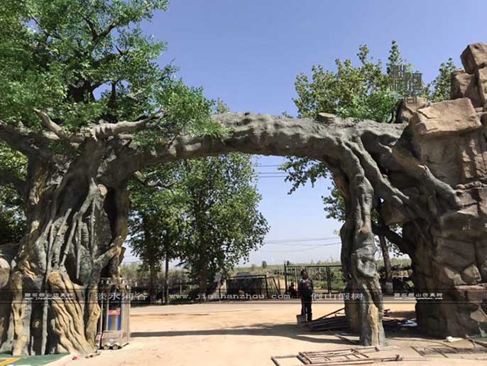 仿真樹(shù)大門(mén)