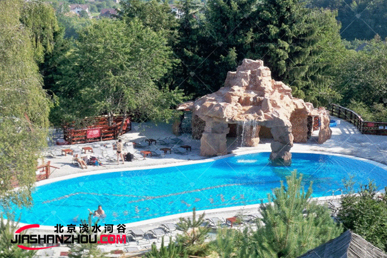 塑石假山.jpg 塑石假山