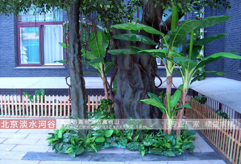 飯店餐廳仿真樹(shù).jpg 飯店餐廳仿真樹(shù)