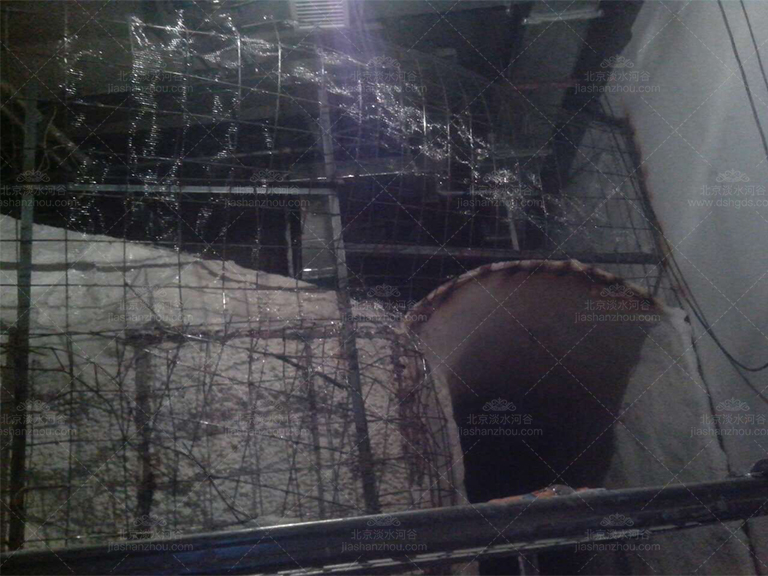 山洞旅館.jpg 山洞旅館