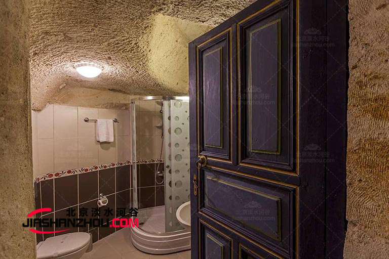 仿真巖洞酒店.jpg 仿真巖洞酒店