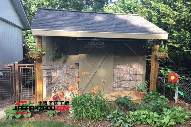 仿真樹皮酒店.jpg 仿真樹皮酒店