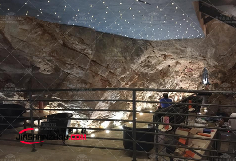 洞穴主題餐廳.jpg 洞穴主題餐廳