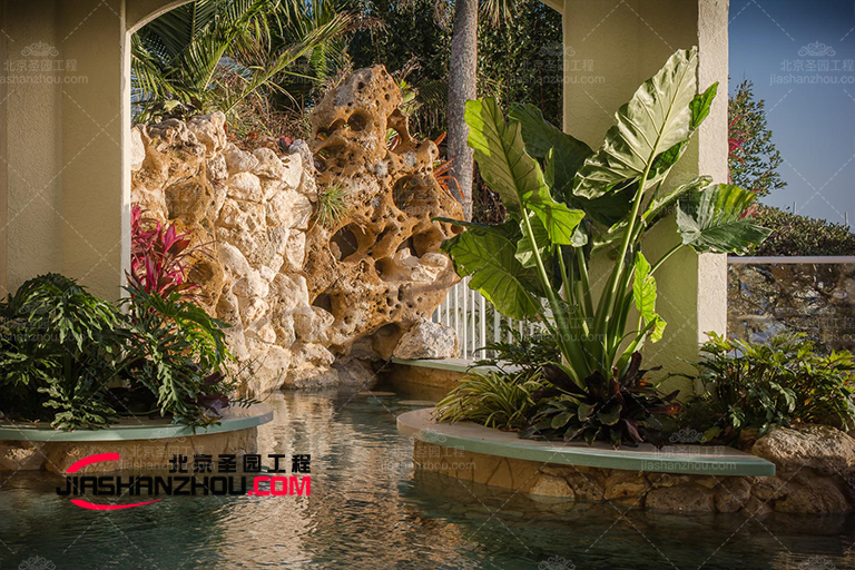 塑石假山.jpg 塑石假山.jpg